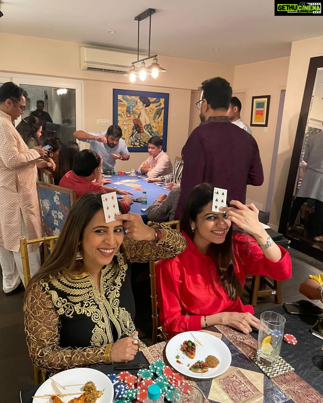 Preeti Jhangiani Instagram - The Diwali party to beat all parties !! Hardly woken up … Thank you @maddampresident and @mehta_naren for the fun , festive, delicious night!