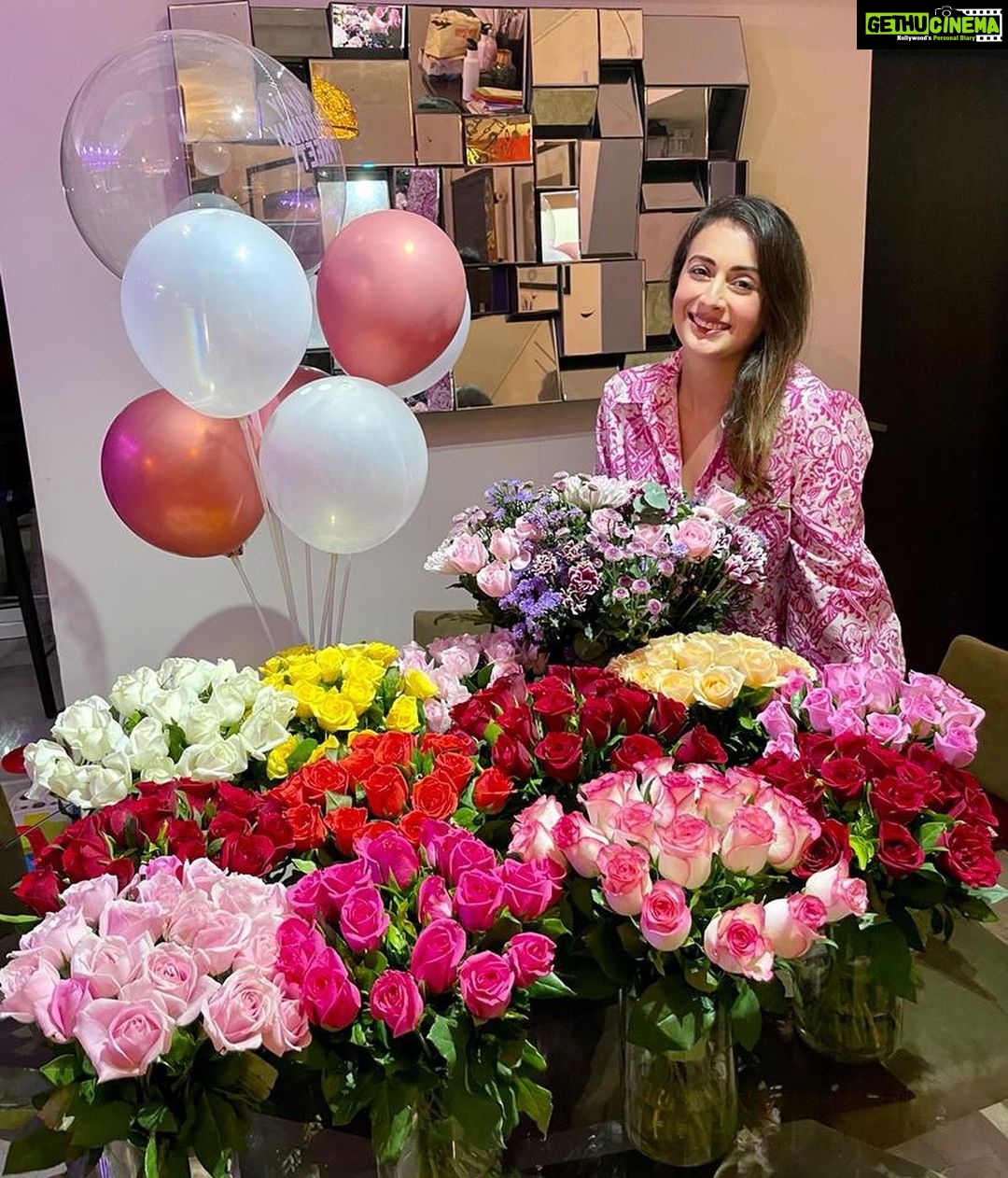 Preeti Jhangiani Instagram - Thank you everyone for all the love for my birthday ❤️ Overwhelmed with gratitude 🙏