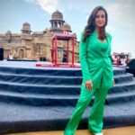 Preeti Jhangiani Instagram - So many beautiful heritage sites , cultural monuments still left to explore in our beautiful India 🇮🇳! Through @propanjaleague we hope to promote many more heritage structures and bring to the world the grandeur of India ! Gwalior Fort