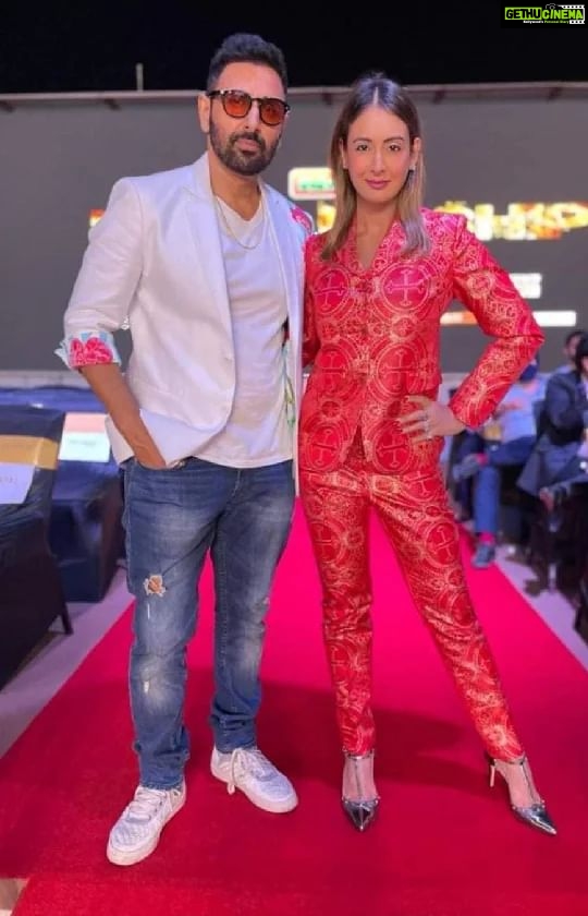 Preeti Jhangiani Instagram - PPL owners Mr. @dabasparvin and Mrs. @jhangianipreeti will be in Hyderabad for IAF Nationals on June 4th and 5th π₯π₯ See you all there!!! πͺπΌπͺπΌ . . . . . . . __ @indianarmwrestlingfed @hashimzabeth @sameer.vt_proarmwrestler @dilshad.ma_proarmwrestler @karajvirk42 @harmanmann.ppl @sachin_arm_wrestler @manish95arm @hashim_indianarmwrestler @tridip_medhi_official @malakar_siddharth @sanjaydeswal1 @armwrestlingequipment @attrinagar @johsey_h_kwilam @princek474 @delhiarmwrestling @i.karishmakapoor @parmpreetkaur772 @saniyameranaam #ProPanjaleague #PPL #armwrestlers #hyderabad #Telangana #Armwrestling #Armsport #panja #India #bodybuilding #fitness #PPL #2022 #championship #IndianSports #Mondaymotivation #Mondayvibes #sports #indiansports