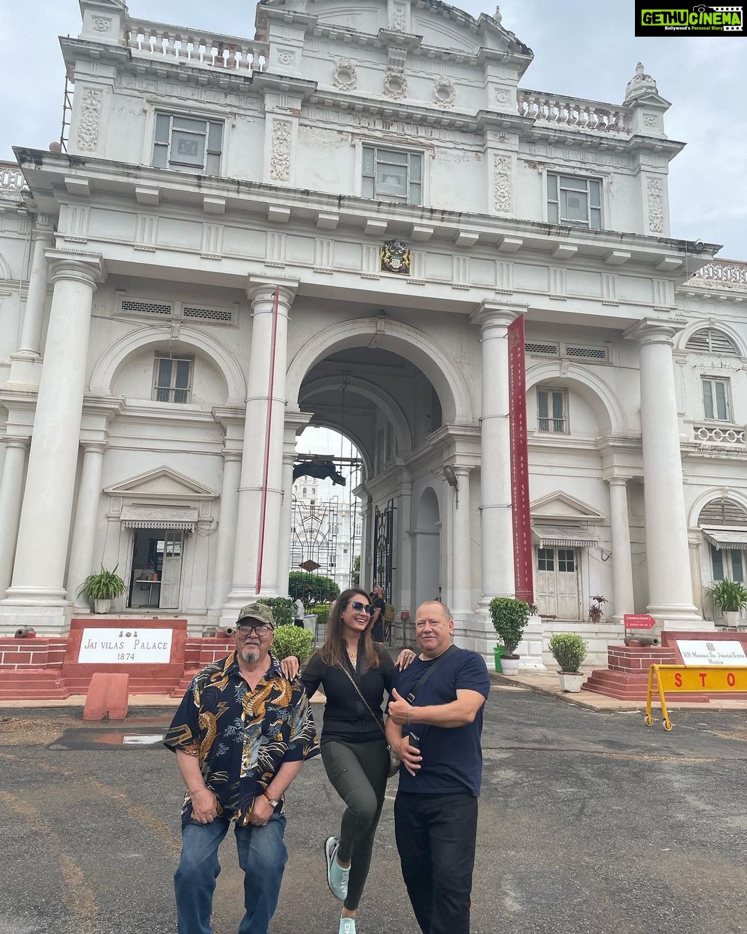 Preeti Jhangiani Instagram - Fantastic day out, just a day before the @propanjaleague ranking tournament exploring the magnificent Jai Vilas Palace @gwaliorpalace with the amazing @monstermichaeltodd and his beautiful wife Rebecca @mrsmonstertodd , @asian_armwrestling_federation President Mr.Jeenbek and @world_armwrestling_federation_ Master referee Mr. Sergey Sokolov @sosrefere So proud of our country’s rich culture and heritage 🇮🇳 Gwalior