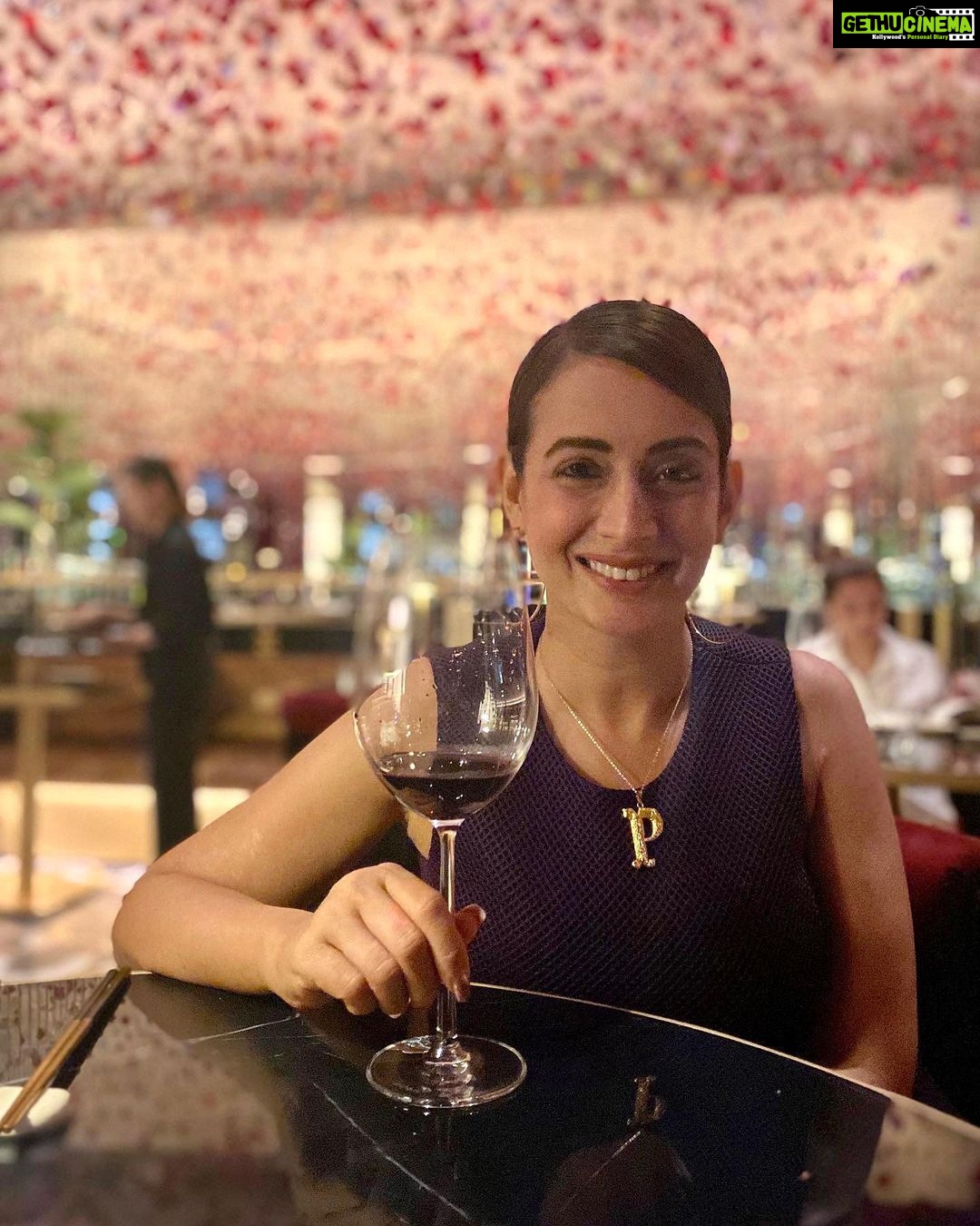 Preeti Jhangiani Instagram - Great bday eve hosted by wifey @jhangianipreeti at @akinamumbai Thank you everyone for your love and wishes 🙏🏻✌🏻 Akina Contemporary Japanese Restaurant and Bar