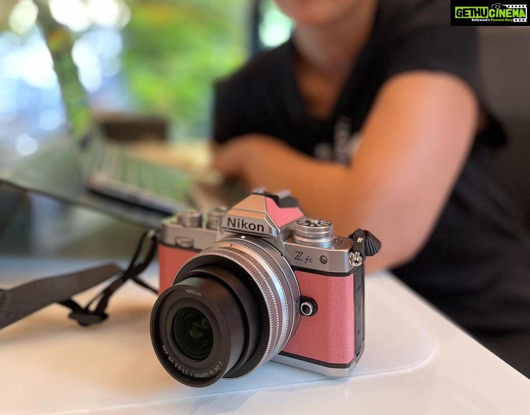 Preeti Jhangiani Instagram - Sometimes the #nikonexpertive’s wife gets lucky too !! Absolutely in love with the new #nikonzz #nikonzzfc by @nikonindiaofficial ❤️ The picture quality is stunning and the look is oh so retro ! Perfect for my #onthego lifestyle ! Thank you @yusufk.inc and @beeneeraj for your patience in explaining every detail to me ! Pro Panja League