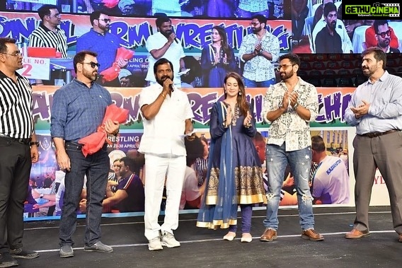 Preeti Jhangiani Instagram - What a pleasure and honour to meet and interact with Hon. Minister for Sports and Youth Affairs, Excise and prohibition, Tourism, Culture and Archeology , Telengana , Shri V Srinivas Goud Garu @vsrinivas_goud at the 44th National @indianarmwrestlingfed Nationals, along with @dabasparvin @hashimzabeth @mustafaaliayub and Mr.Jhaleel Thank you Sir for promoting #armwrestling and inspiring our athletes @propanjaleague #propanjaleague #indianarmwrestling Gachibowli Stadium