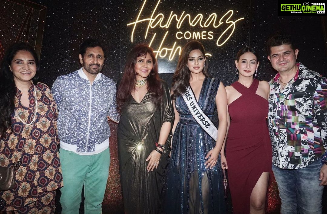 Preeti Jhangiani Instagram - Congrats to Miss Universe @harnaazsandhu_03 the crown rests lightly on her shoulders ;) @jhangianipreeti @dabbooratnani @nishajamvwal @naughtynatty_g Homecoming of harnaaz curated and hosted by celebrity brand consultant and columnist Nisha JamVwal . . . . . . . . . . . . . . . . ____ #missuniverse #beautyqueen @missindiaorg Estella, Mumbai