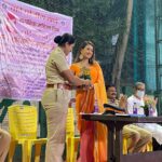 Preeti Jhangiani Instagram - What an honour to be a part of the Jagtik Mahila Diwas - Aadar Aadishakticha- Sanman Nirbhayacha for the exceptional ladies of the Bandra Police force , who have also received the Best Nirbhaya team Award! @mumbaipolice #mumbaipolice #bandrapolice #jaihind #femaleforce