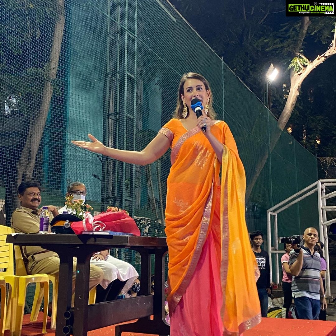 Preeti Jhangiani Instagram - What an honour to be a part of the Jagtik Mahila Diwas - Aadar Aadishakticha- Sanman Nirbhayacha for the exceptional ladies of the Bandra Police force , who have also received the Best Nirbhaya team Award! @mumbaipolice #mumbaipolice #bandrapolice #jaihind #femaleforce