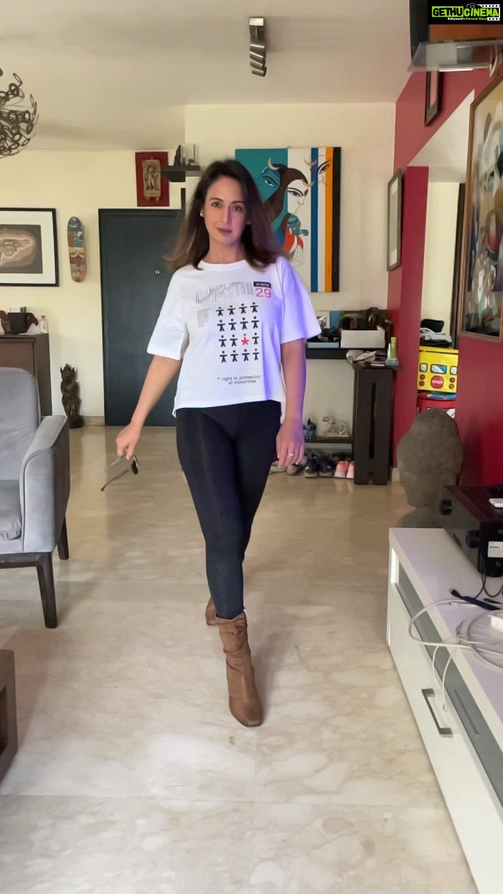 Preeti Jhangiani Instagram - Be Indian, buy Indian , celebrate Indian ! Loving the new ‘Constitution of India’ collection by @a47merch by @bwobrands Celebrate Republic Day and Salute our very own @isroindiaofficial @isro.in