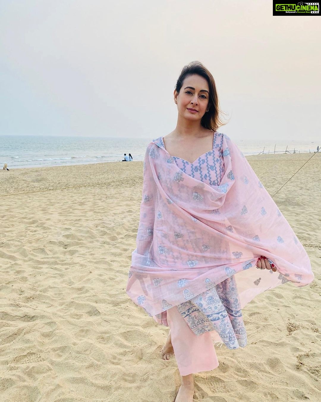 Preeti Jhangiani Instagram - We have learn to fly in the air like birds and to swim in the sea like fish, but how to live on Earth like human beings we have still to learn Dr S Radahakrishnan Puri Beach