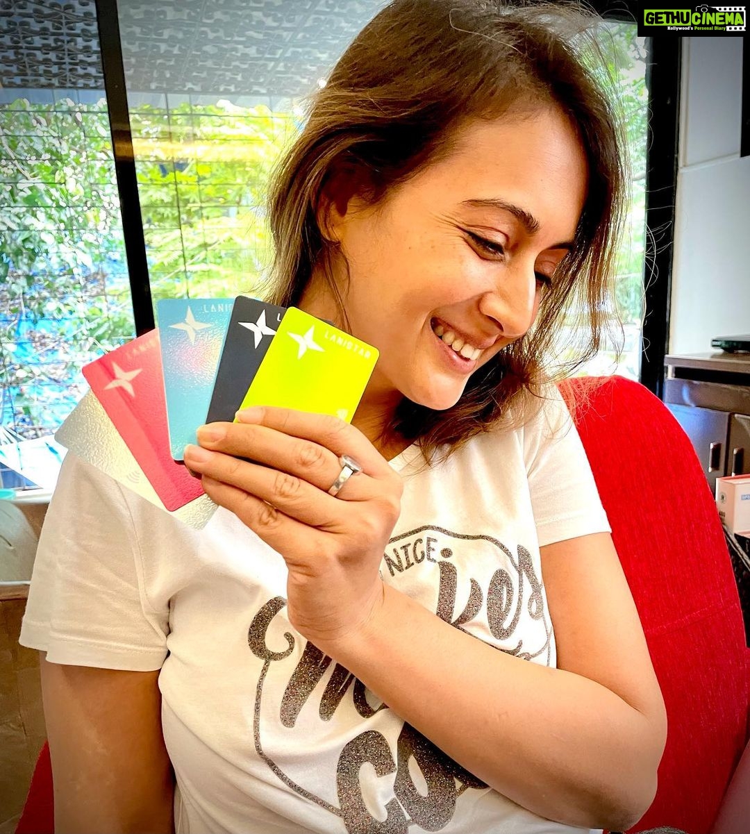 Preeti Jhangiani Instagram - Keep smiling cause life is a beautiful thing and there’s so much to smile about - Marilyn Monroe Register for your @lanistar payment card today and keep that smile intact! #linkinbio #ad