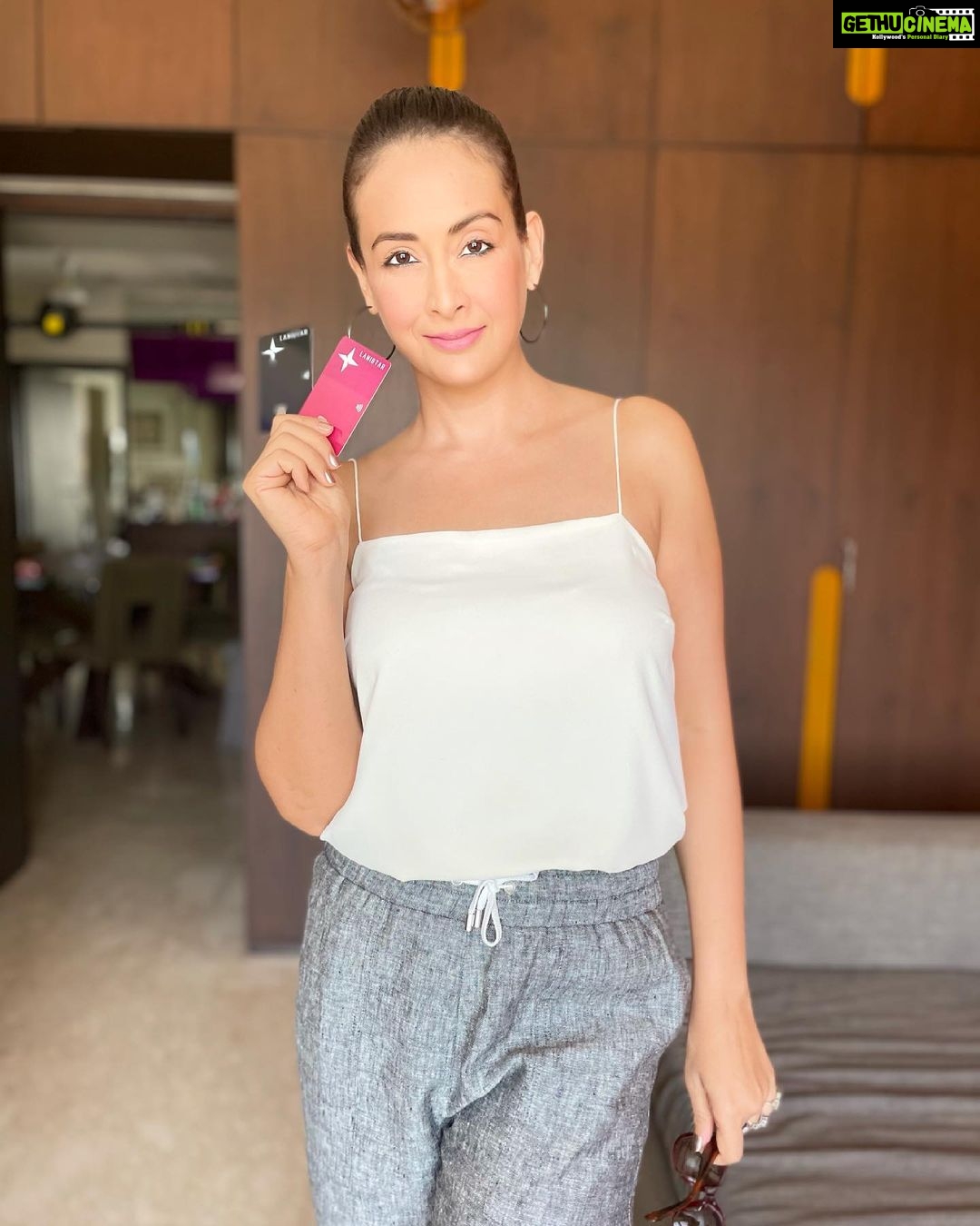 Preeti Jhangiani Instagram - Start your #tuesday right , register for the all new @lanistar payment card, today! #ad #linkinbio