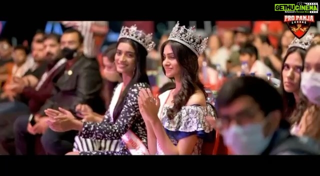 Preeti Jhangiani Instagram - Check out what was happening between rounds at the @propanjaleague #ProPanjaLeague ! The @propanjaleague has truly delivered big time! πͺπΌπͺπΌ Pro Panja Mega Matches-1 will be streaming on 13th March at 7pm & on 14th March at 10am. Book your spot on www.BookMyShow.com πΊ now!!! πͺπ» LINK IN BIO! π― @oceanbeverages @nikonindiaofficial @sofitelmumbaibkc @feverfmofficial @brightoutdoor @bookmyshowin @fastandup_india @missindiaorg @thatsmeaman @jhangianipreeti #armwrestling #armwrestlers #armwrestler #sports #sportsleague #mumbai #crowd