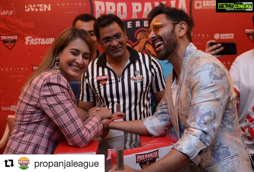 Preeti Jhangiani Instagram - A true valentine is one who lets you win .. always ❤️ #Repost @propanjaleague with @get_repost ・・・ @jhangianipreeti mixing it up with @dabasparvin at the Pro Panja Mega Matches-1 Press Conference at @sofitelmumbaibkc 💪💪💪 Screening coming soon on bookmyshow.com 📺 @oceanbeverages @nikonindiaofficial @bookmyshowin @sofitelmumbaibkc @feverfmofficial @brightoutdoor @fastandup_india @indianarmwrestlingfederation . . . . . . . . . . . . . . . . . _______ #ProPanjaLeague #Armwrestling #Tuesdaymotivation #pressconference #armwrestle #armwrestlers #armwrestler #armwrestlinglife #sofitelMumbai #BKC #radioclubmumbai #armwrestlingtraining #armwrestlingchampion #armwrestlingtraining #sportsleague #sports #sportsindia #indiasports #Mumbai #Delhi #bangalore #goa #kerala #india #kochi #gwalior #assam #punjab