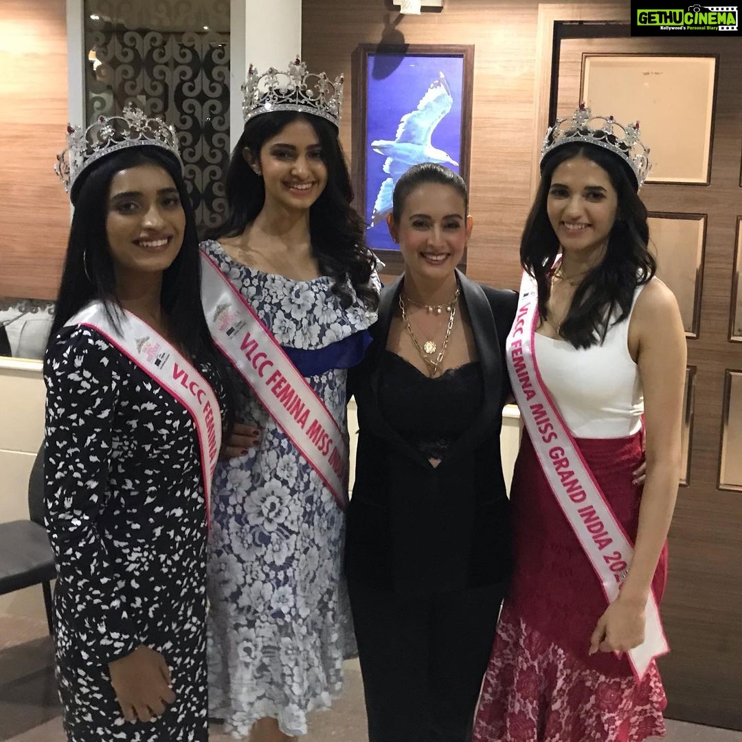 Preeti Jhangiani Instagram - Beautiful at heart @manasa5varanasi @manika_sheokand @manyasingh993 Thank you @missindiaorg and @naughtynatty_g for adding magic to the @propanjaleague #beautywithapurpose #vlccfeminamissindia2020 #propanjaleague #armwrestling @dabasparvin