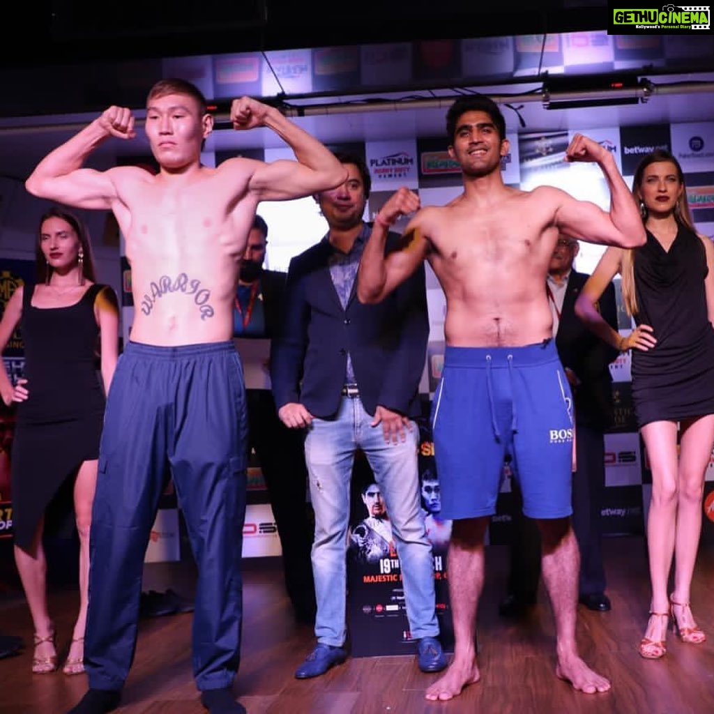 Preeti Jhangiani Instagram - What a fab day yesterday at @majesticpridegroup casino at @goa Fab press con for @singhvijender match happening today !! So excited for the @propanjaleague bouts at this iconic location! Thank you to @neeravtomar @iosboxing @ios_sports for making this happen!
