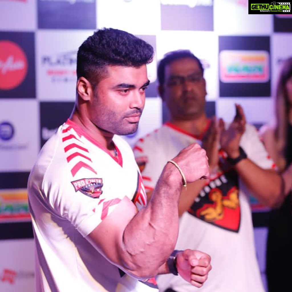 Preeti Jhangiani Instagram - What a fab day yesterday at @majesticpridegroup casino at @goa Fab press con for @singhvijender match happening today !! So excited for the @propanjaleague bouts at this iconic location! Thank you to @neeravtomar @iosboxing @ios_sports for making this happen!