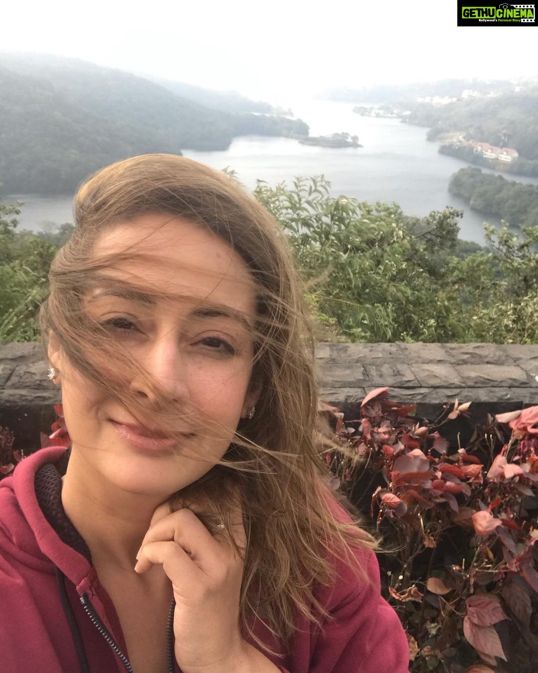 Preeti Jhangiani Instagram - Early morning at the beautiful #ambyvalley