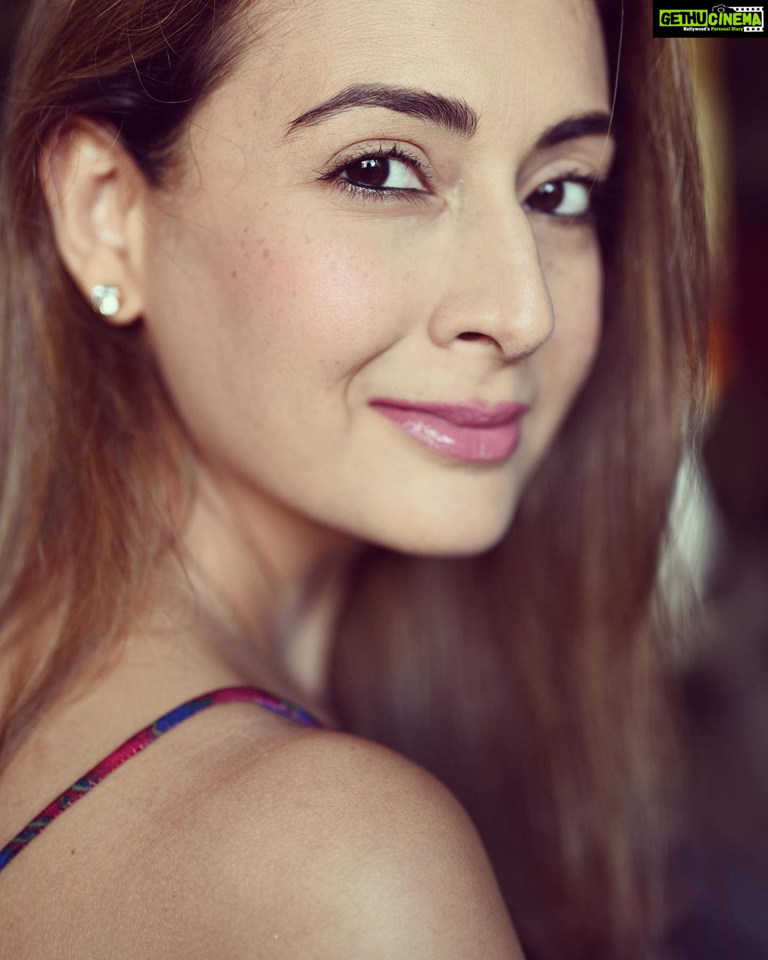 Preeti Jhangiani Instagram - Life is a trip, the only problem is that it doesn’t come with a map.. We have to search our own routes to reach our destination. #wednesdaythoughts