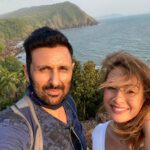 Preeti Jhangiani Instagram - Time flies ( and hair ) when you’re having fun! #goa #goatravels #caboderamafort