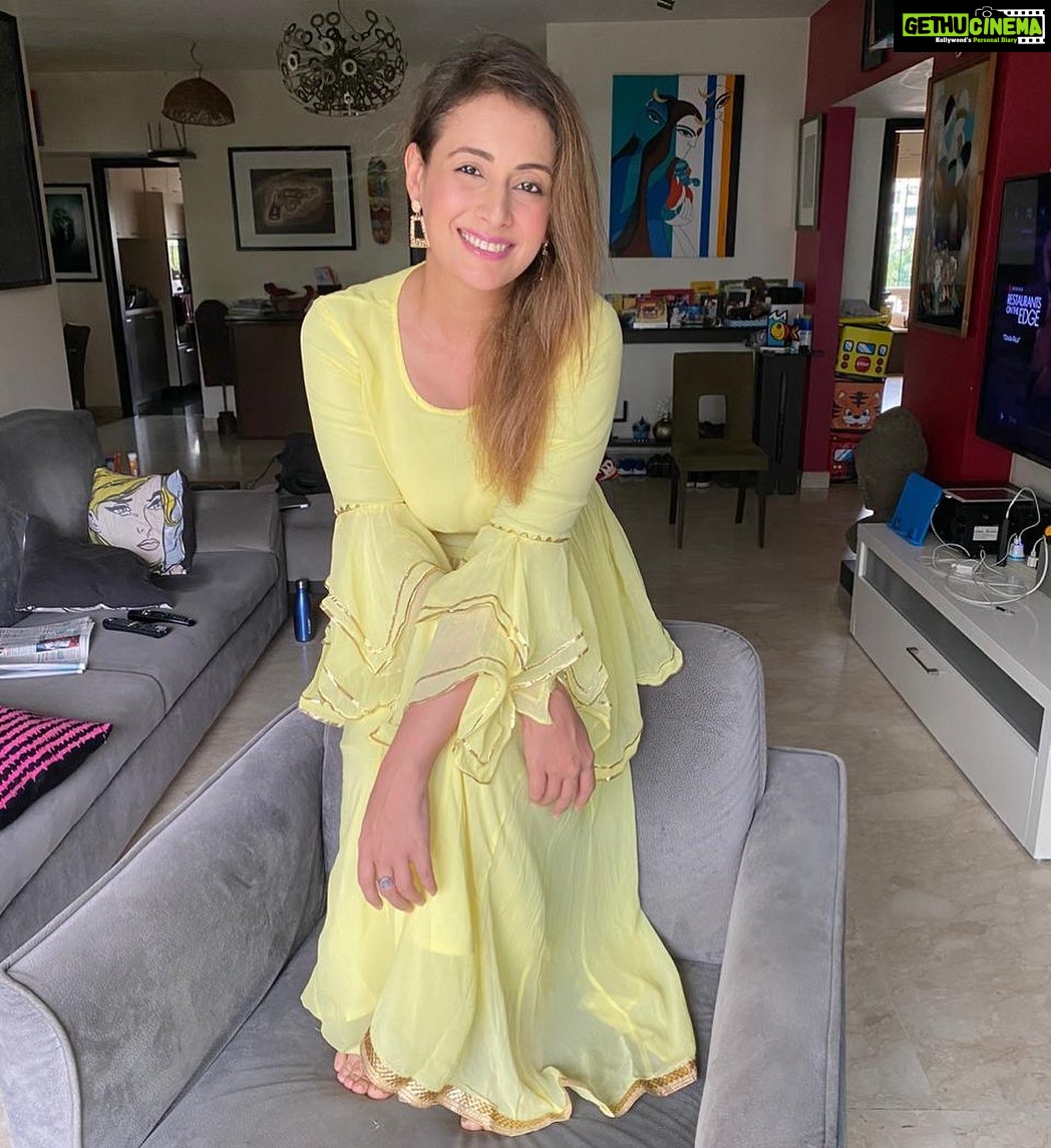 Preeti Jhangiani Instagram - It’s #friday !! It’s a fact that Friday sees more smiles than any other day of the workweek! So #smilealot ! #fridayvibes #fridaymood sunny lehenga by @cocktailhouseofficial Thanks @exhibitions.mumbai