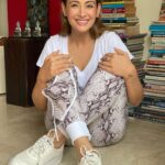 Preeti Jhangiani Instagram - Too happy to have received this amazing athliesure gear from @marollinyc !! Comfy , stylish and such great quality ! love it . Be sure to visit their website marollinyc.com!