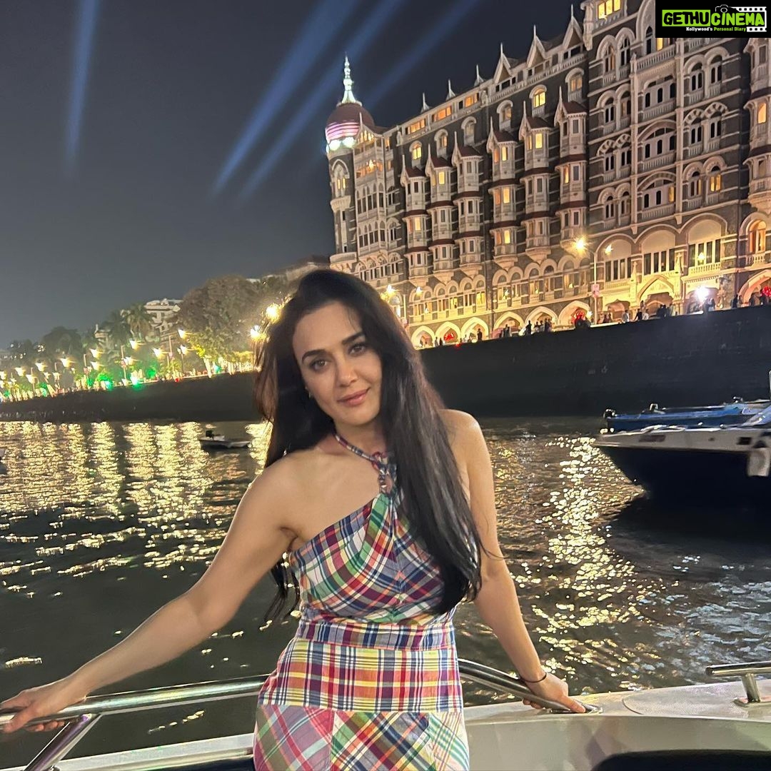 Preity Zinta - 486.9K Likes - Wah Taj 🤩 #weekendvibes #amchimumbai #ting