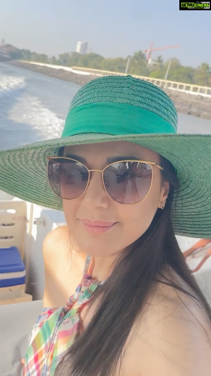 Preity Zinta Instagram - The best get togethers are spontaneous. Thank you so much @surilyg for such a fun time. I’m so happy I got to meet so many of my friends on this whirlwind trip. #weekendvibes #friends #ting