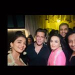 Preity Zinta Instagram - Eid celebration part 2 🌙❤️ #friendslikefamily 😍 #ting Mumbai - मुंबई