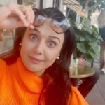Preity Zinta Instagram - Goofing around with my dear friend @danishrenzu Here’s to madness , friendship, creative conversation & trending reels ❤️ #Ting Beverly Hills, California