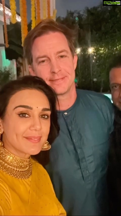 Preity Zinta Instagram - This Diwali was special in every way ❤️🪔 Kids, Family, friends, cricket, sparklers and loads of fun ! Here’s a little glimpse into our Diwali celebration at home away from home 👏 #Happydiwali #celebration #indvpak #Diwali #party #ting Los Angeles, California