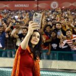 Preity Zinta Instagram - To me the most special time during the game is half time when I get to interact with the crowd. It’s always so much fun 😍Its also nice & stressful when the game goes till the end & becomes a last ball thriller. Here are a few glimpses of everything that happened in the stadium before n after the game 😍 #PBKSvsGT #ting Mohali Cricket Stadium