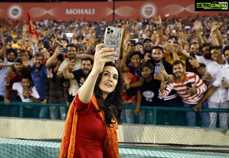 Preity Zinta - 382.9K Likes - To me the most special time during the game is half time when I get to interact with the crowd. It’s always so much fun 😍Its also nice & stressful when the game goes till the end & becomes a last ball thriller. Here are a few glimpses of everything that happened in the stadium before n after the game 😍 #PBKSvsGT #ting