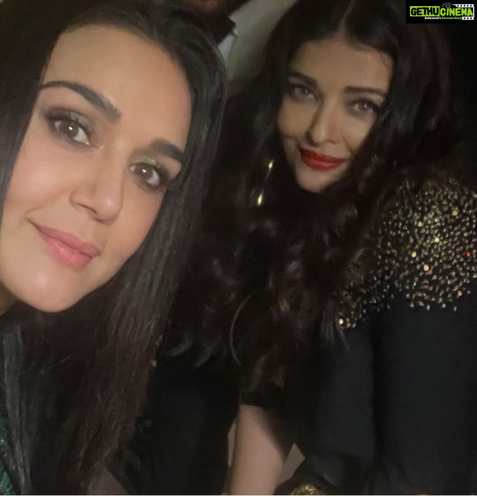 Preity Zinta Instagram - Belated Happy birthday to the gorgeous @aishwaryaraibachchan_arb Loads of love n light babe. Keep smiling n shining always 💕💕#happybirthday #ting