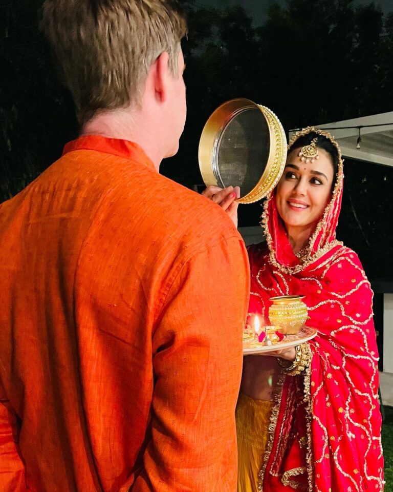 Preity Zinta Instagram - This Karva Chauth was filled with so many firsts. My first Karva Chauth as a mommy, first time I didn’t drink water all day, first time the moon took forever to show up & I had to use an app to see it & my first beautiful Phulkari dupatta ( thanks to Saurab & Rajeshwari ) that took more than 3 months to be made ❤️ Today I believe more than ever that we can only grow stronger together as a couple & as individuals when we have mutual respect for each other & our respective traditions. Here’s to east meeting west and being happy together ❤️💕❤️ Love n light to all of you beautiful people & couples. #happykarwachauth #ਫੁਲਕਾਰੀ #patiparmeshwar #ting 🥰