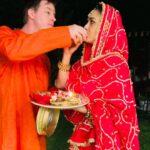 Preity Zinta Instagram - This Karva Chauth was filled with so many firsts. My first Karva Chauth as a mommy, first time I didn’t drink water all day, first time the moon took forever to show up & I had to use an app to see it & my first beautiful Phulkari dupatta ( thanks to Saurab & Rajeshwari ) that took more than 3 months to be made ❤️ Today I believe more than ever that we can only grow stronger together as a couple & as individuals when we have mutual respect for each other & our respective traditions. Here’s to east meeting west and being happy together ❤️💕❤️ Love n light to all of you beautiful people & couples. #happykarwachauth #ਫੁਲਕਾਰੀ #patiparmeshwar #ting 🥰