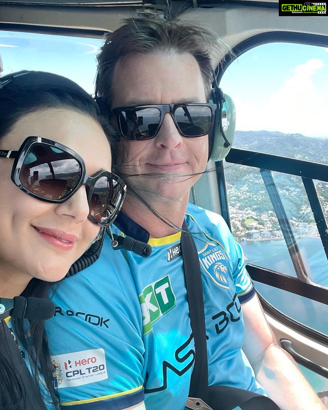 Preity Zinta Instagram - Hawa main …. On cloud nine ❤️ #pztravel #StLucia #Cpl22 #letherinspireyou #ting St. Lucia Islands West Indies