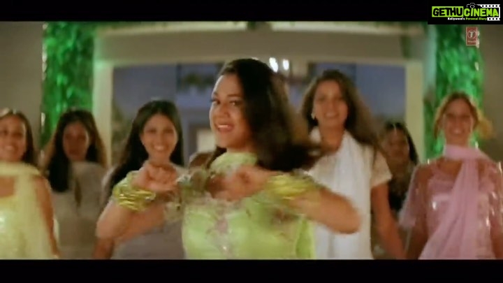 Preity Zinta Instagram - Har Dil Jo Pyar Karega ❤️❤️ #ting