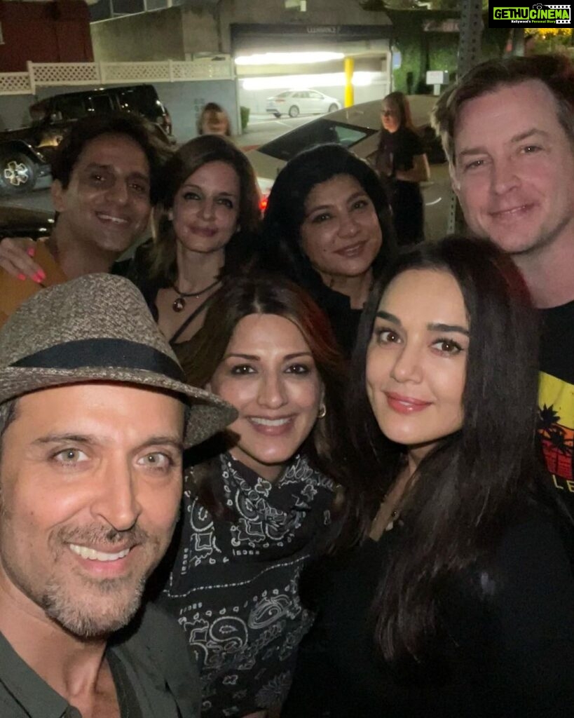 Preity Zinta Instagram - A night to remember ❤️ #memories #ting