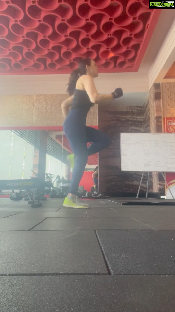 Preity Zinta Instagram - Running towards a healthier Me 😍 #Pzfit #gymmotivation #Cardio #ting