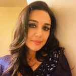 Preity Zinta Instagram - A still moment before the madness of an event 🤩 #ting Houston, Texas