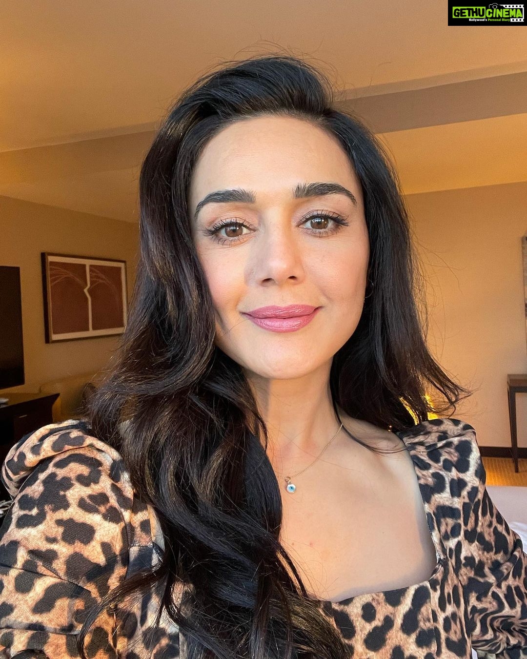 Preity Zinta - 612.3K Likes - Nice to be in sunny Houston for @PrathamUsa event. Pratham is a wonderful charity focused on educating the underprivilaged in India & around the world. Here’s to educating children & making the world a better place one child at a time ❤️ #houston #pratham #pztravel #ting