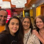 Preity Zinta Instagram - So excited to go to the Movie theater after almost 3 years . Watched #Thekashmirfiles & was stunned by the movie. It’s been a while since I saw a film in which every actor did an outstanding job. Take a bow @vivekagnihotri @anupampkher @darshankumaar #Pallavijoshi #mithunchakraborty & the entire cast & crew 👏👏 for such a powerful film. Don’t miss this film folks. It’s a must watch 👍 #Thekashmirfiles