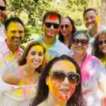Preity Zinta Instagram - Happy Holi everyone. Even though the world is not prefect right now & there is little to celebrate - We couldn’t let the festival of Holi go by without celebrating it as new parents. Our first big desi celebration since the pandemic & since the babies were born. It was amazing to be with friends & family & celebrate Holi this year. Celebrating our festivals specially when we live away from India makes me miss home less. Thank you #Artha Karan & Priyanka for such a fun time. We had a blast 🙏 #photodump #happyholi #desivibe #famjam #rangbarse #ting