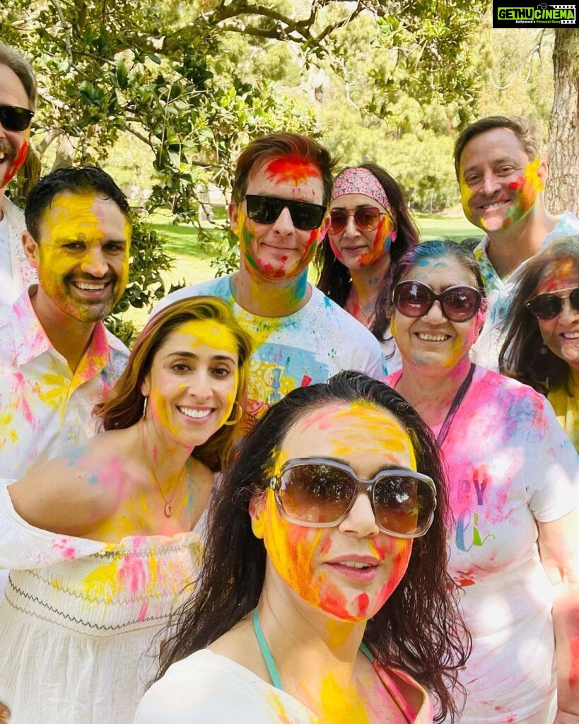 Preity Zinta Instagram - Happy Holi everyone. Even though the world is not prefect right now & there is little to celebrate - We couldn’t let the festival of Holi go by without celebrating it as new parents. Our first big desi celebration since the pandemic & since the babies were born. It was amazing to be with friends & family & celebrate Holi this year. Celebrating our festivals specially when we live away from India makes me miss home less. Thank you #Artha Karan & Priyanka for such a fun time. We had a blast 🙏 #photodump #happyholi #desivibe #famjam #rangbarse #ting