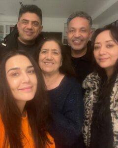 Preity Zinta Instagram - A big thank you 🙏 to all of you for the birthday wishes and for all your love.  This birthday was like no other. We stayed home and I spent most of the day cleaning and sterilizing milk bottles for the kids, then feeding, burping and changing nappies.  I cannot believe I’m saying this but I did not find time to wear a nice dress and get all made up 😂  Inspite of all that, this birthday was special cuz I had my little ones keeping me company and it was just a family affair ❤️ #famjam #ting