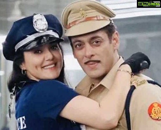 Preity Zinta Instagram - Happy birthday my darling @beingsalmankhan Wish you loads of love, happiness and all things wonderful today and always ❤️ Cannot wait to see you when I’m back , so save some energy to party with me then 😍 #happybirthday #loveu #ting