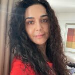 Preity Zinta Instagram - Quarantine mood ✨ #ipl2021 #gameday #ting Dubai,UAE.