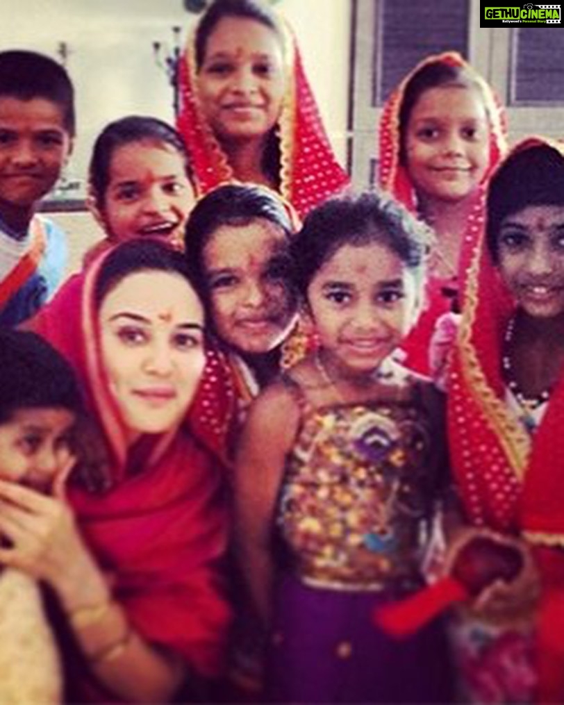 Preity Zinta Instagram - Happy Children’s day ❤️ Here’s to celebrating the innocence in our hearts 😍 #ting