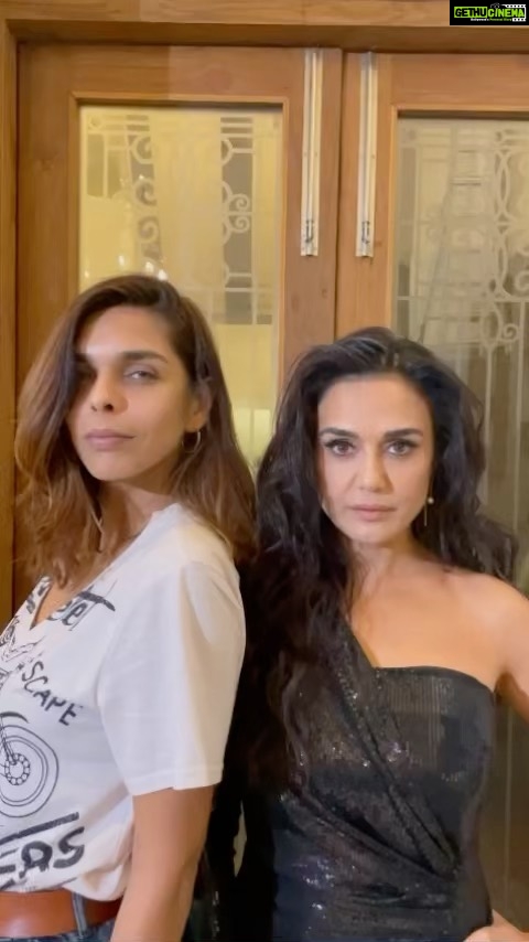 Preity Zinta Instagram - #ModelFaceChallenge #Ting