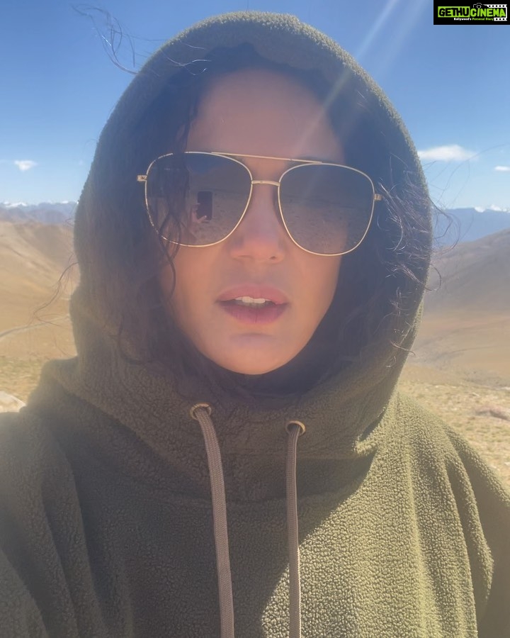 Preity Zinta Instagram - Having lunch next to the Wari La ( La means pass) was definitely an experience of a lifetime. Even though the sun was out, the ice cold wind made it impossible to not shiver. I cannot thank @tutcindia enough for indulging me & for making the impossible possible 🙏 #14648ft #adventure #Lunch #Warila #highaltitude #pztravel #Ting Warila Pass